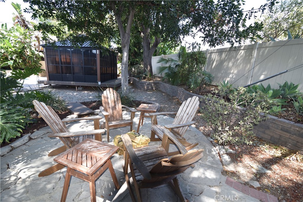 2484 Cambridge Property Photo 39