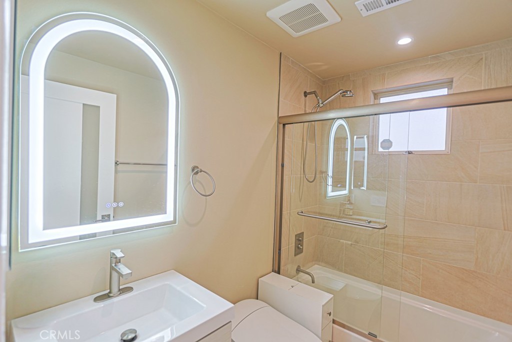 4326 Babcock 305 Property Photo 6