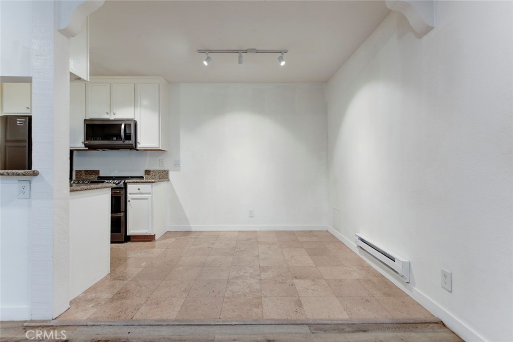 23302 Marigold Y202 Property Photo 3