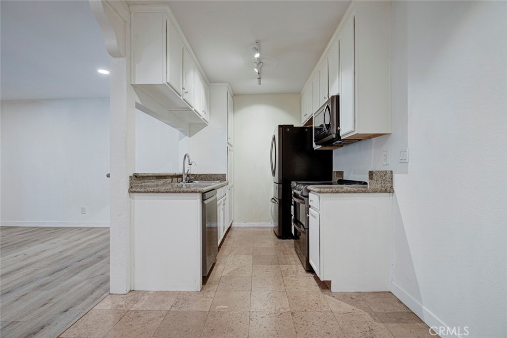 23302 Marigold Y202 Property Photo 5