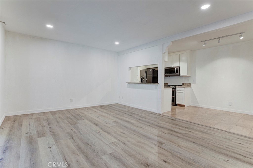 23302 Marigold Y202 Property Photo 8