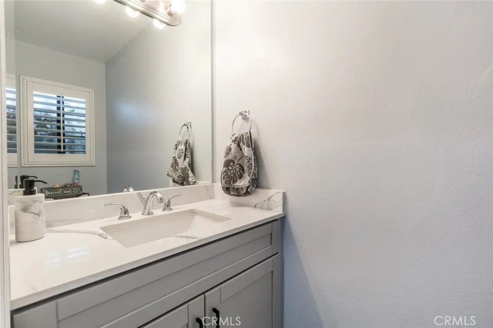 7046 De Celis 6 Property Photo 18