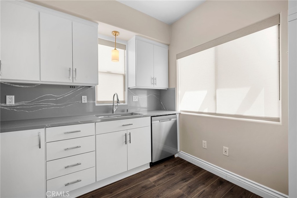 1224 Stanley Avenue 4 Property Photo 11