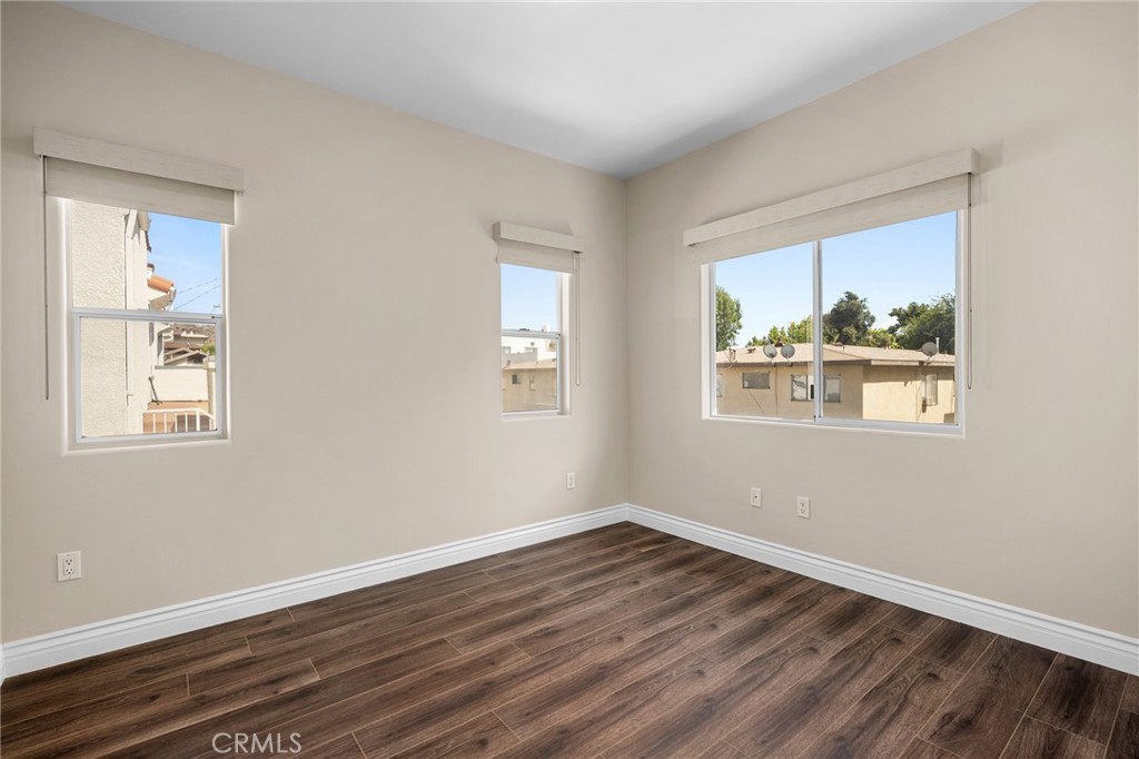 1224 Stanley Avenue 4 Property Photo 19