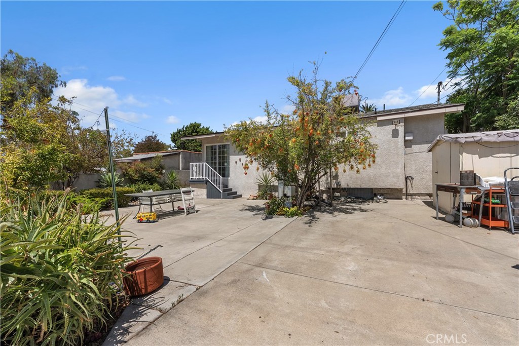 924 E Tujunga Property Photo 25