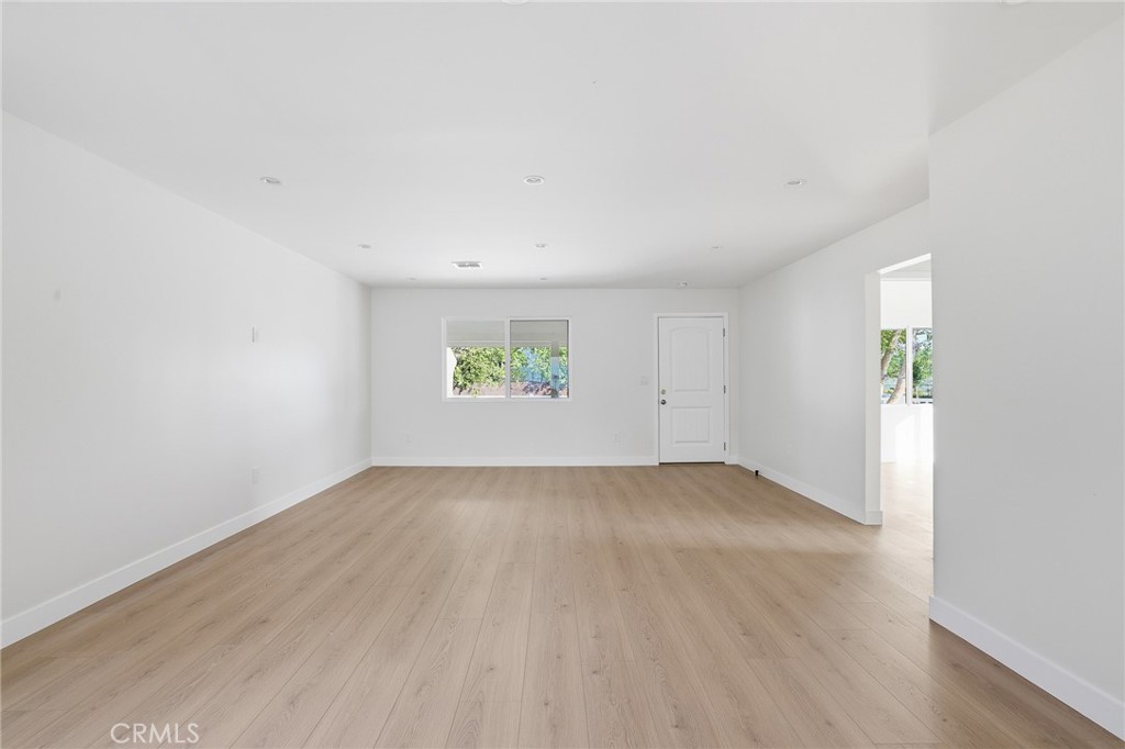13689 Garber Property Photo 8