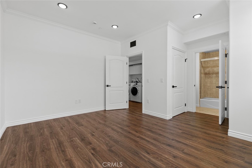 333 Milford Street 105 Property Photo 33