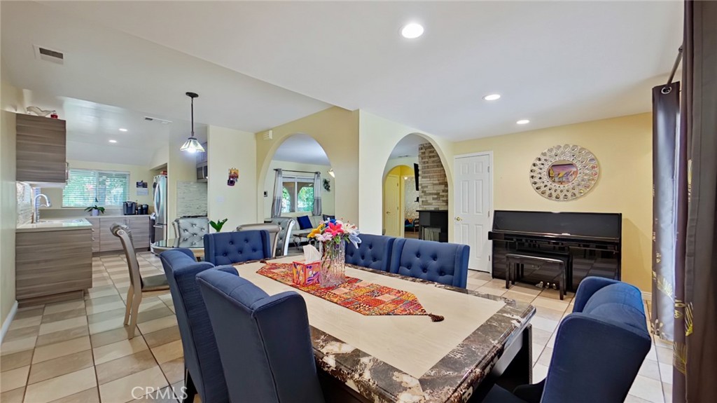 7827 Louise Property Photo 3