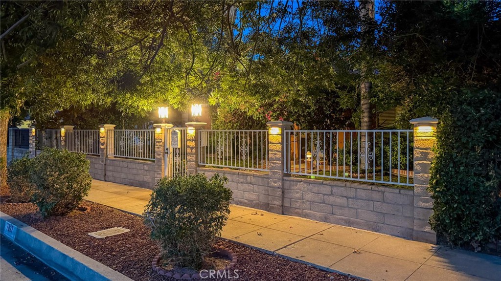 7827 Louise Property Photo 7