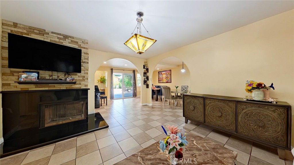 7827 Louise Property Photo 14