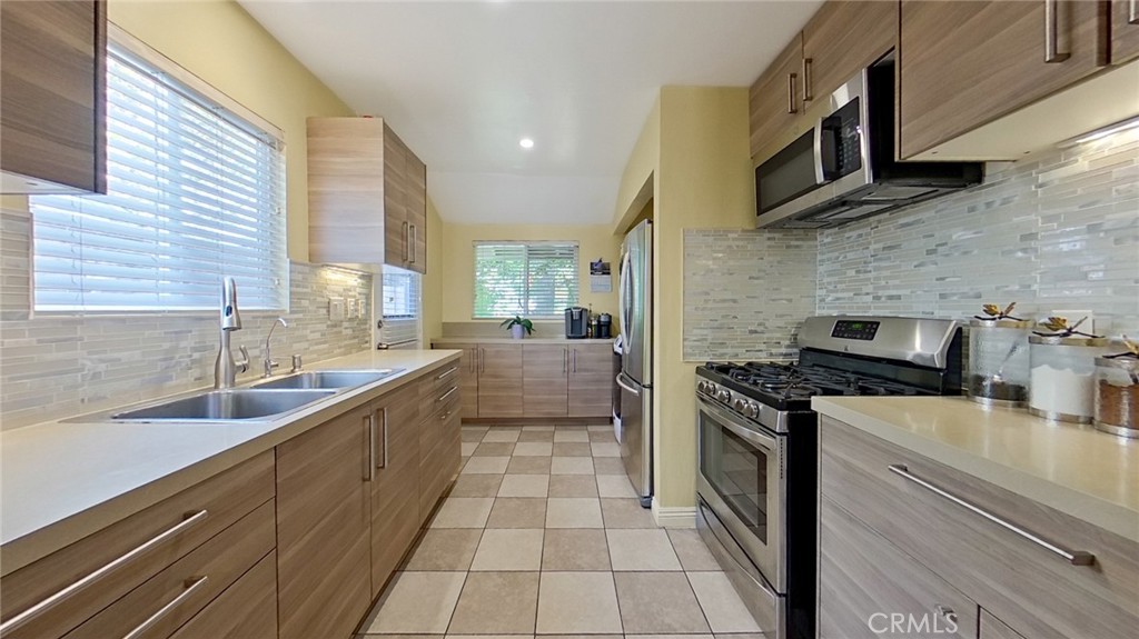 7827 Louise Property Photo 16