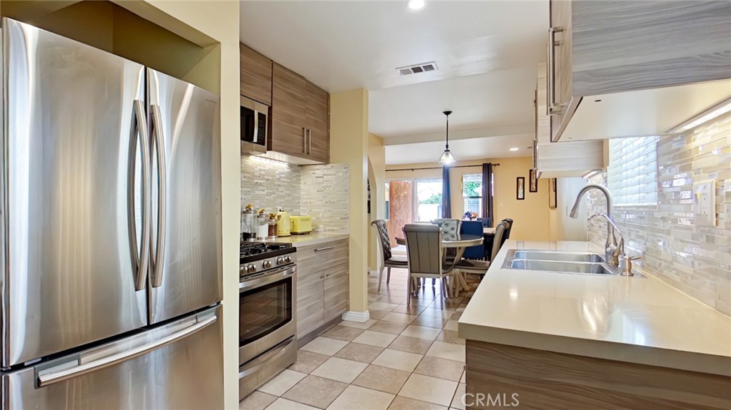 7827 Louise Property Photo 21