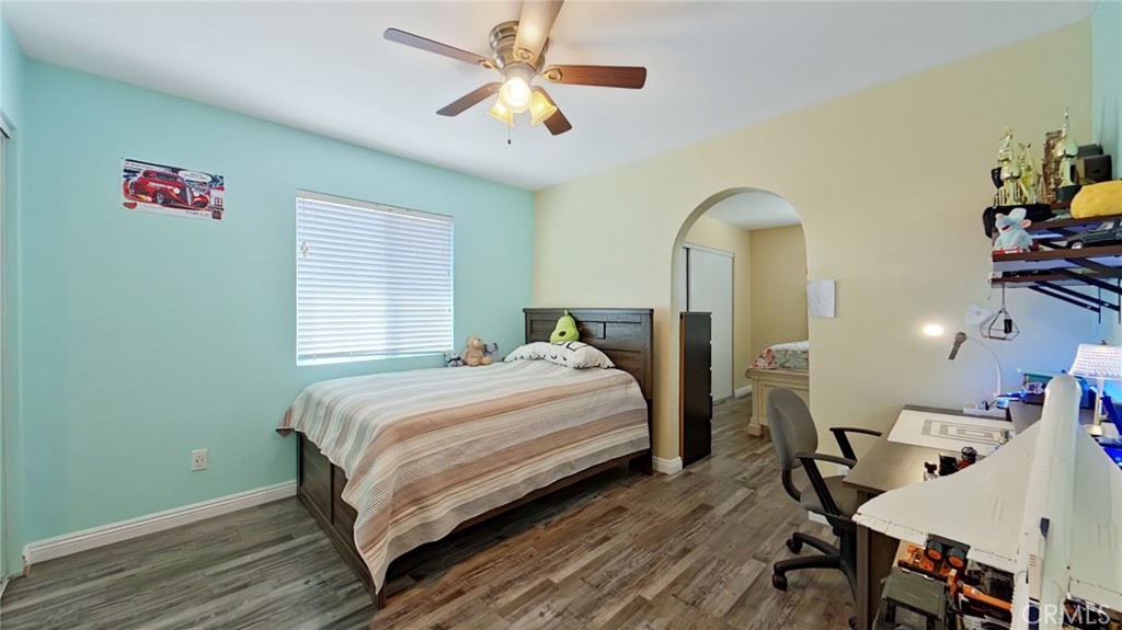 7827 Louise Property Photo 29