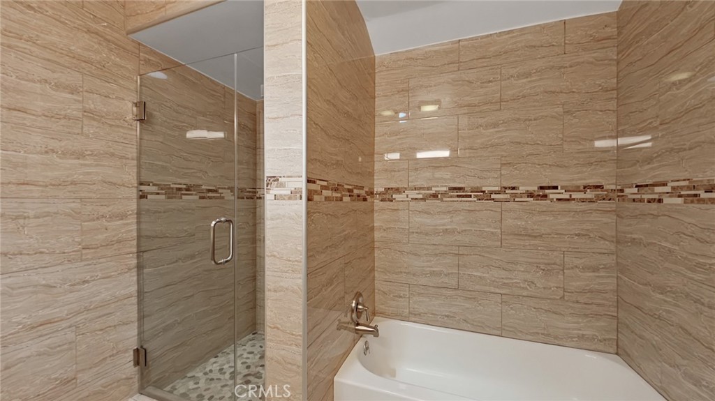 7827 Louise Property Photo 32
