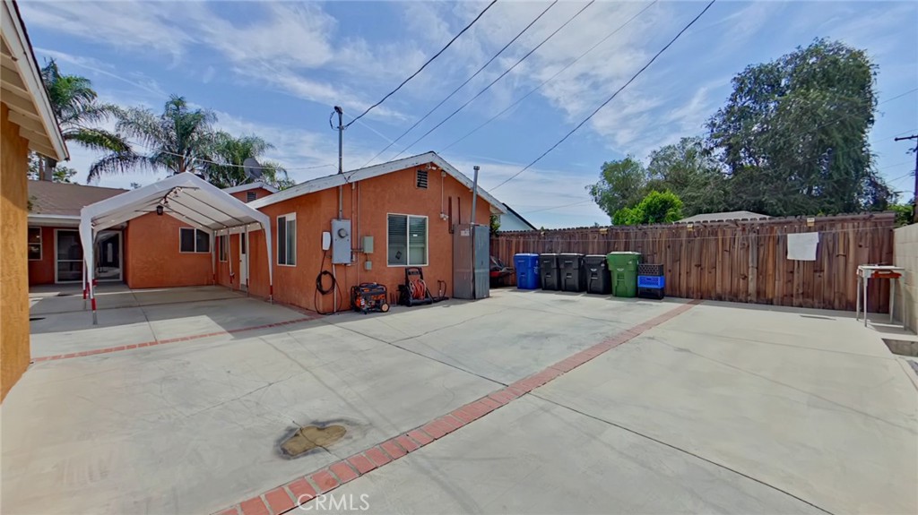 7827 Louise Property Photo 50