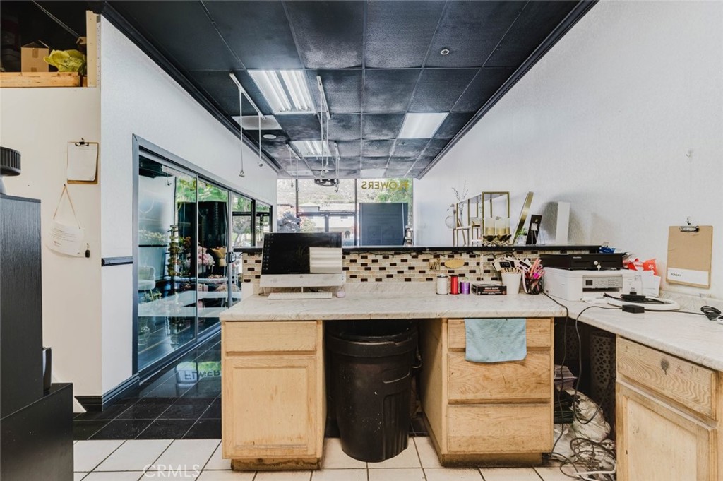 3924 Foothill Boulevard Property Photo 13