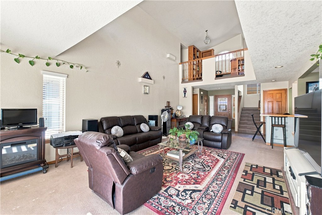 16239 Kamana Rd Property Photo 4