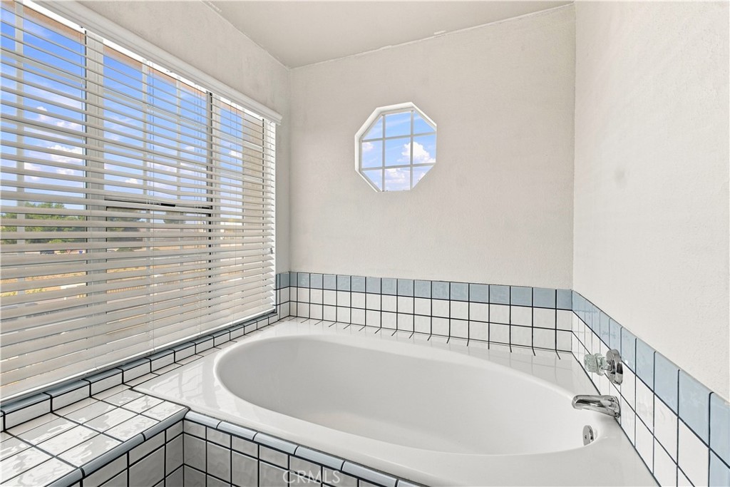 16239 Kamana Rd Property Photo 20