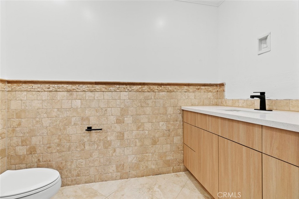 333 Milford Street 105 Property Photo 14