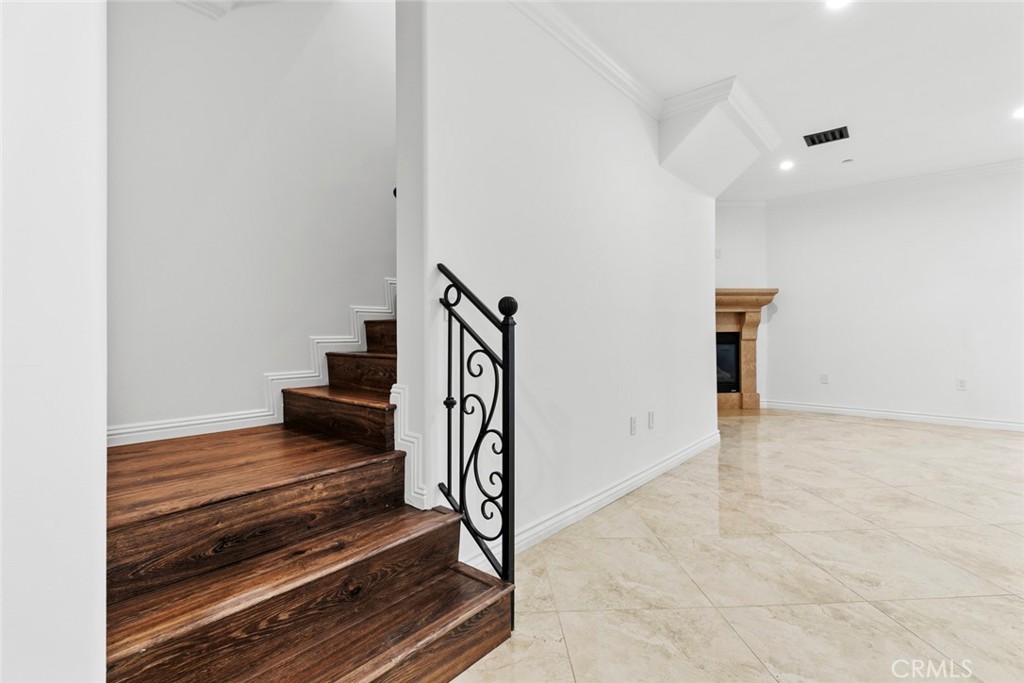 333 Milford Street 105 Property Photo 17