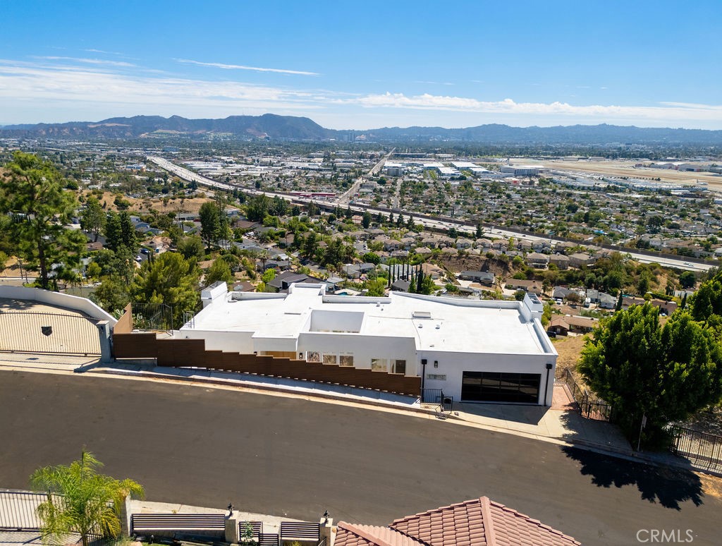 10050 Olivia Terrace Property Photo 7