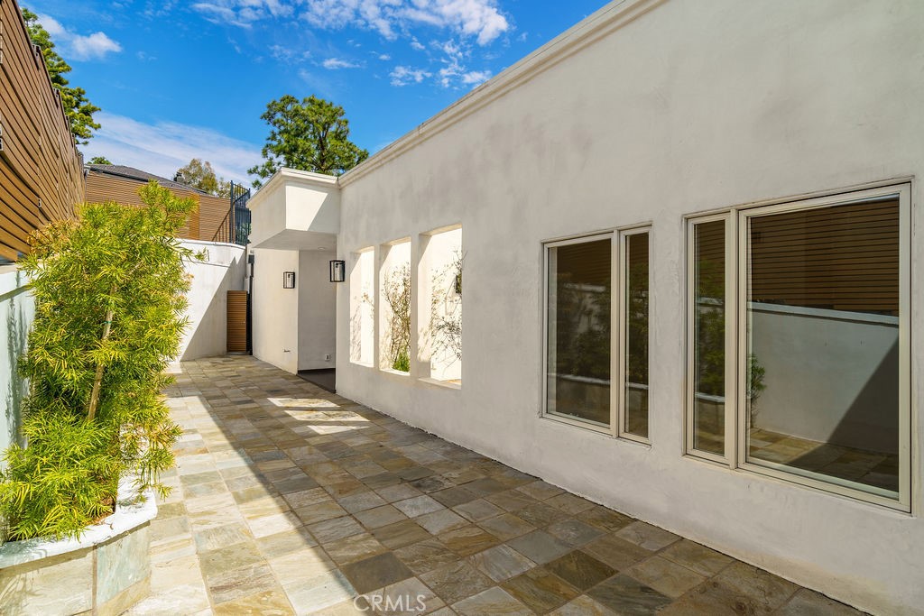 10050 Olivia Terrace Property Photo 10