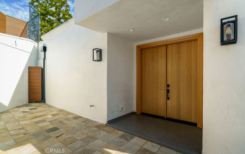 10050 Olivia Terrace Property Photo 12