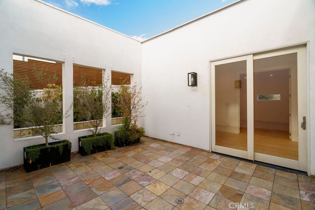 10050 Olivia Terrace Property Photo 18