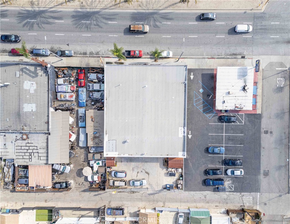 979 S La Brea Avenue Property Photo 6
