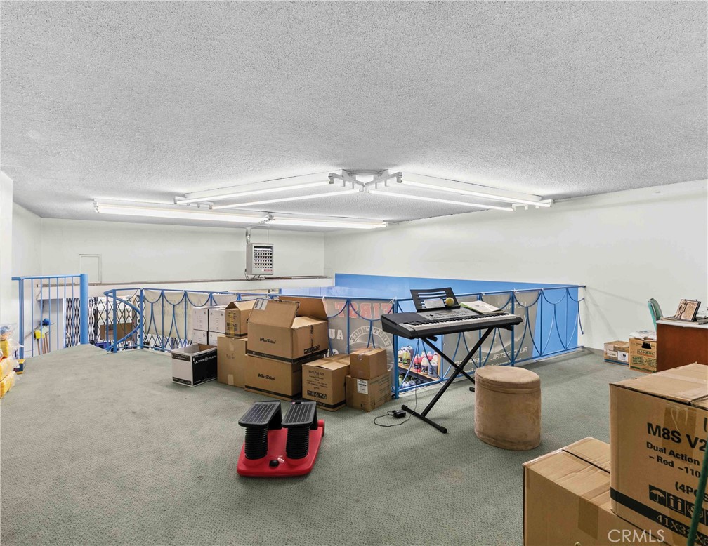 979 S La Brea Avenue Property Photo 24