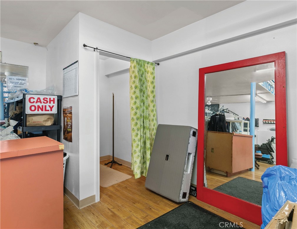 979 S La Brea Avenue Property Photo 26