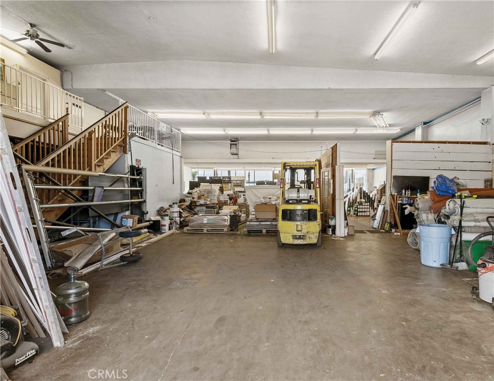 979 S La Brea Avenue Property Photo 29