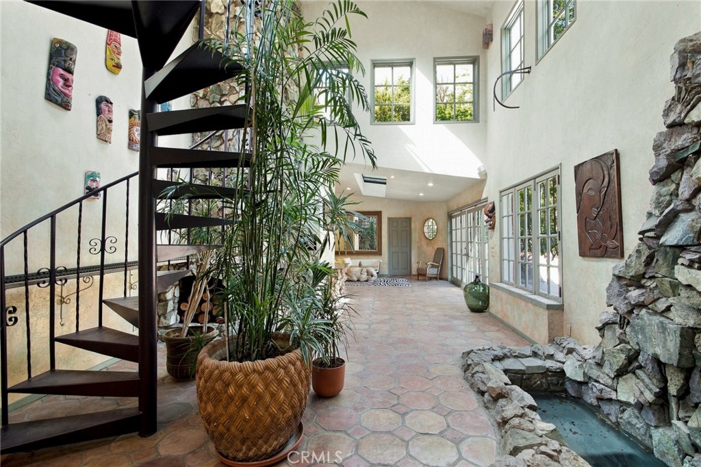 2401 Cascadia Drive Property Photo 34