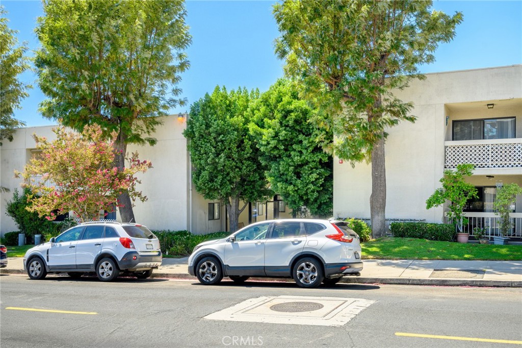 10149 Commerce Avenue 25 Property Photo 1