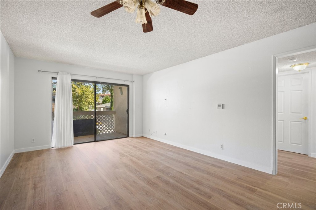 10149 Commerce Avenue 25 Property Photo 8