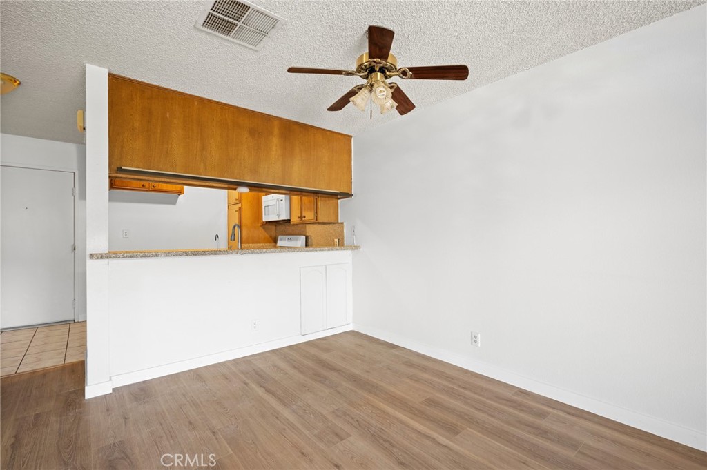 10149 Commerce Avenue 25 Property Photo 10