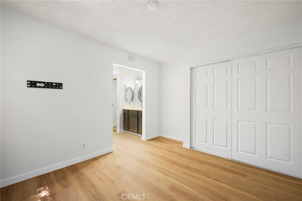 10149 Commerce Avenue 25 Property Photo 14
