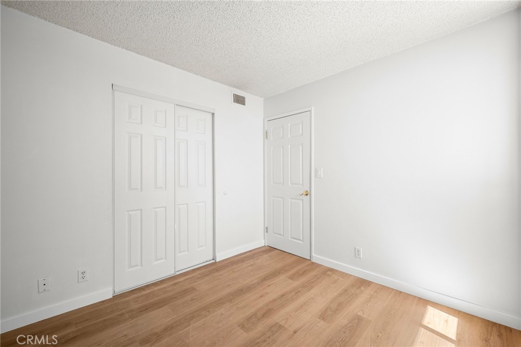 10149 Commerce Avenue 25 Property Photo 18