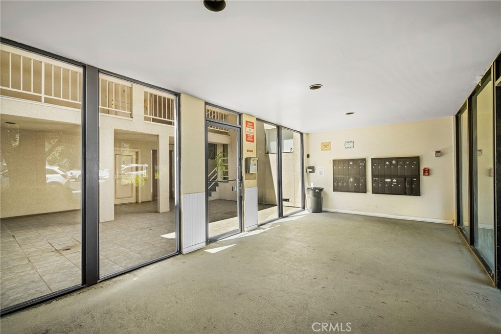 10149 Commerce Avenue 25 Property Photo 22