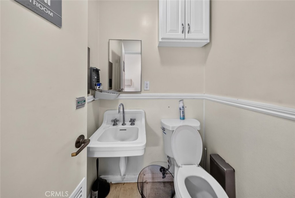 1411 W Olive Avenue D Property Photo 14