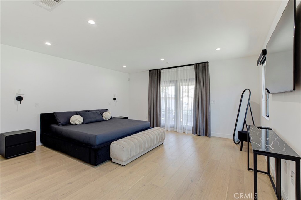 1553 Western Property Photo 12