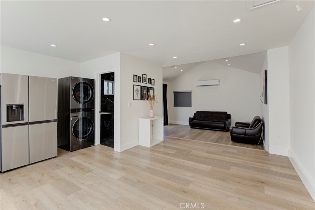 1553 Western Property Photo 19