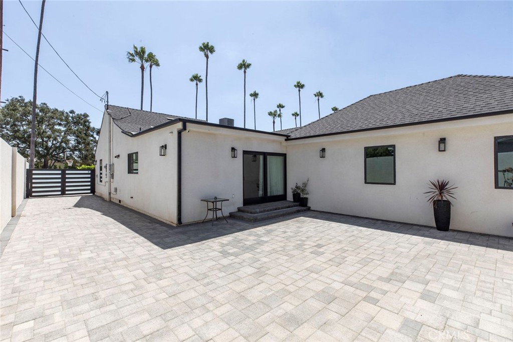 1553 Western Property Photo 24