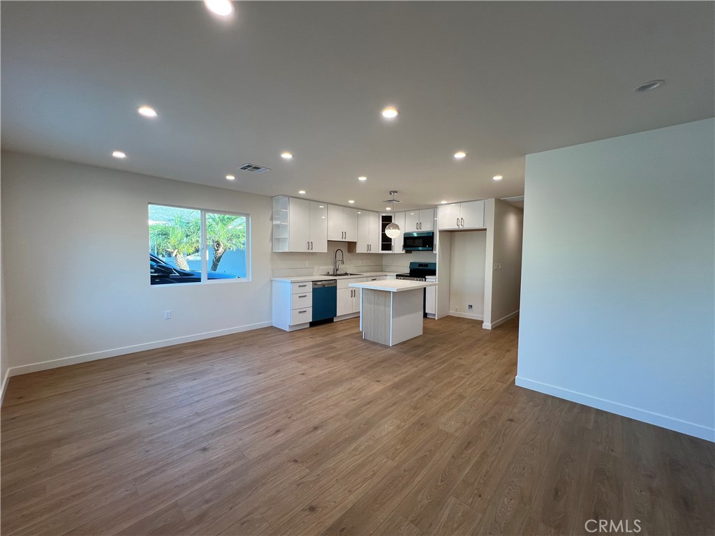 11613 Eldridge Avenue Property Photo 2