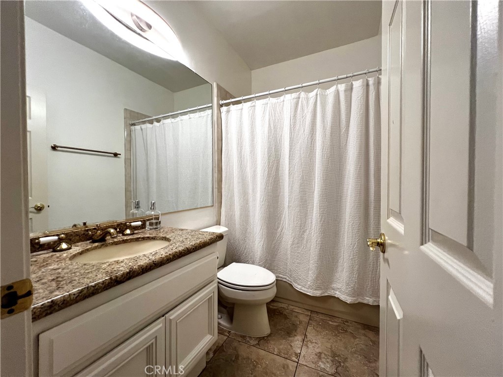 1040 La Salle Property Photo 12