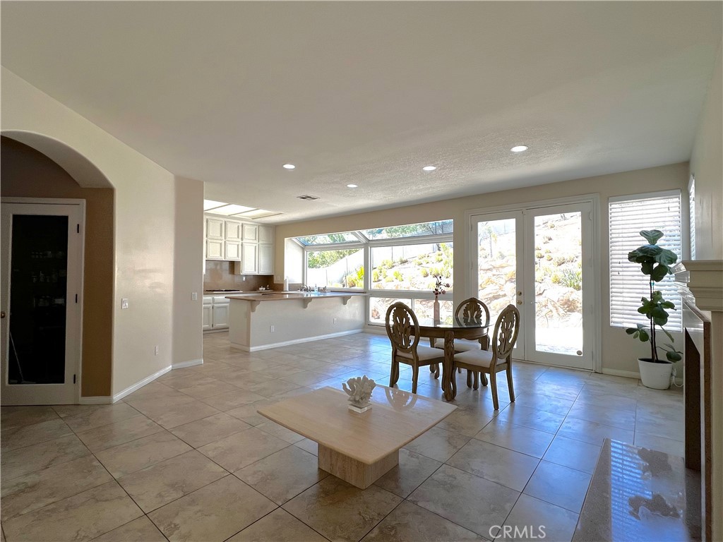 1040 La Salle Property Photo 18