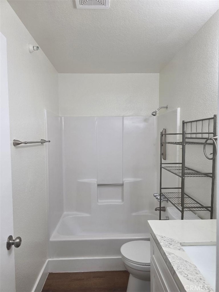 4326 W 142nd Street 8 Property Photo 15