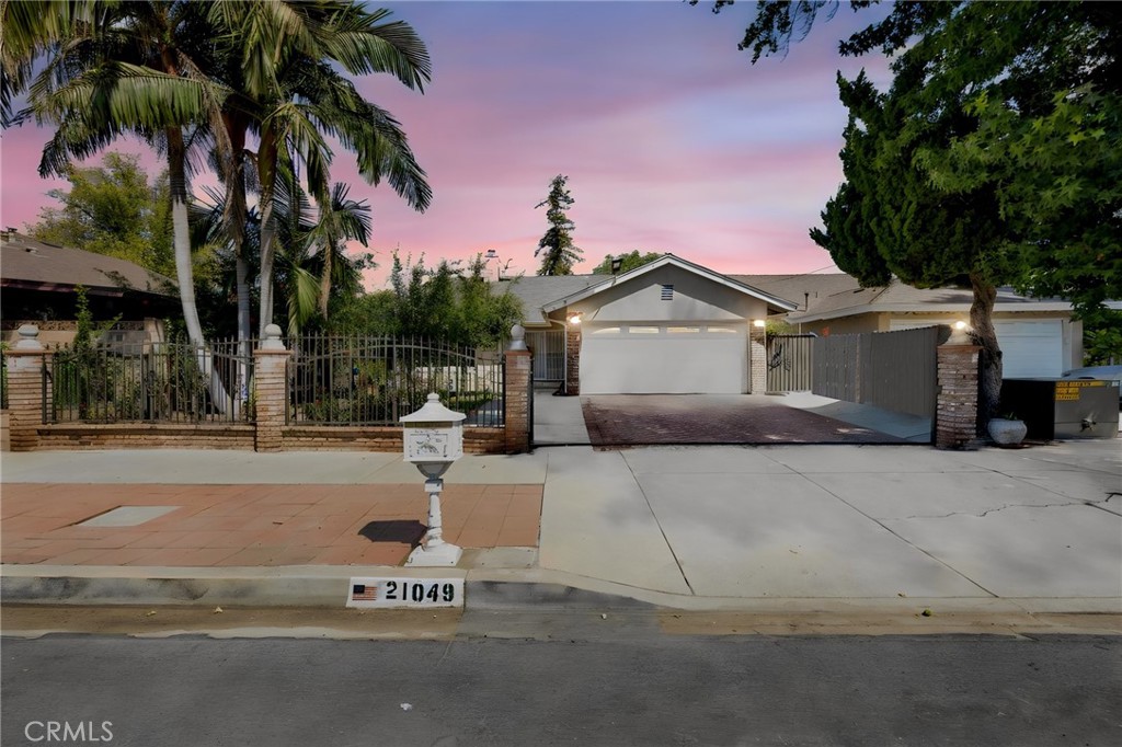 21049 Community Property Photo 1