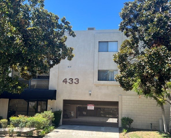 433 N Louise Property Photo 1