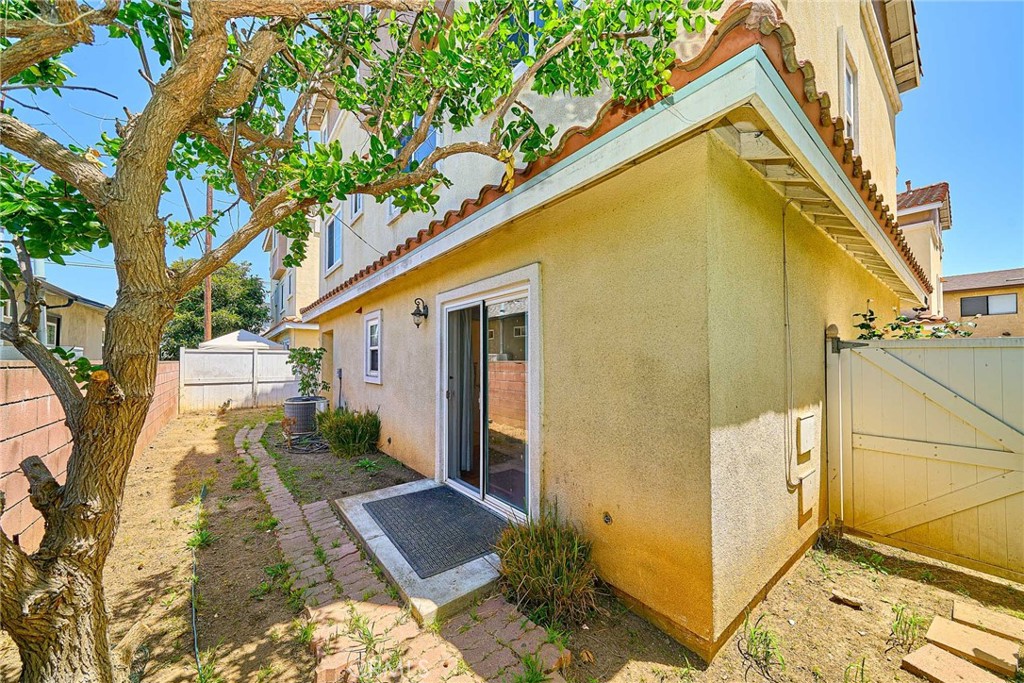 15908 Halldale B Property Photo 26